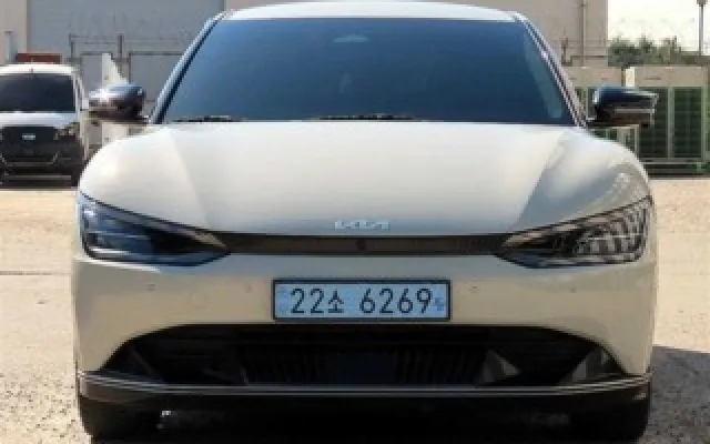 EV6스탠다드 중고차 EV6 롱레인지 매물 사진 13 - 2021/11 214,899km