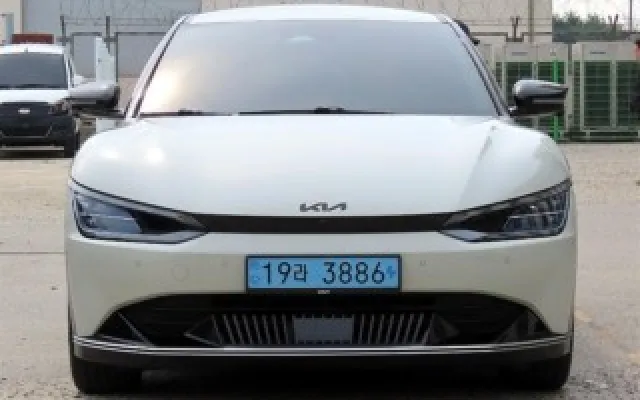 EV6스탠다드 중고차 EV6 롱레인지 매물 사진 7 - 2023/03 72,758km