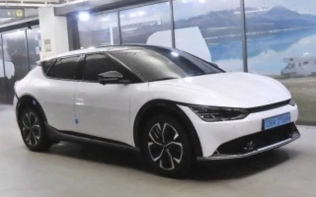 EV6스탠다드 중고차 EV6 롱레인지 AWD 매물 사진 15 - 2023/06 132,135km